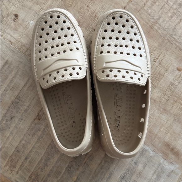 Floafers - Picture 9 of 11